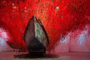 A Key in the Hand, 2015 PAVILLON JAPONAIS, 56ÈME BIENNALE DE VENISE, ITALIE © Chiharu Shiota. Photo Sunhi Mang.
