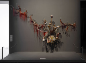 Vue de l’exposition Viva Arte Viva de Rina Banerjee, Pavillon de l’Arsenal, Biennale de Venise, 2017 - Crédit photo: AVZ: Andrea Avezzù