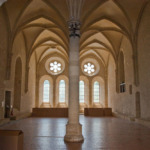 Thumbnail of http://Jean-Pierre%20Raynaud%20-%20Fenêtres%20et%20rosaces%20Abbaye%20cistercienne%20de%20Noirlac%20-%201977